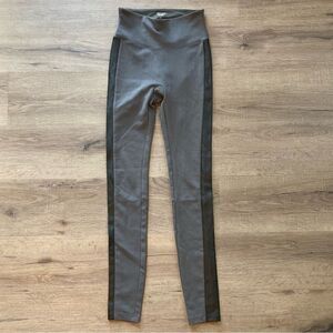 Assets By Spanks Grey Womens Leggings S EUC